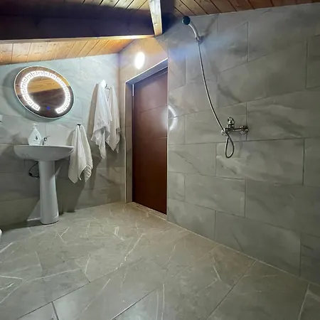Quarto em Acomodações Particulares Entryway Berati